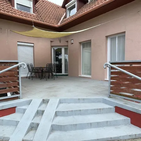 Sunshine Apartment Balatonboglár