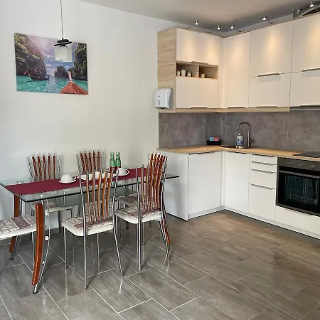Sunshine Apartment *