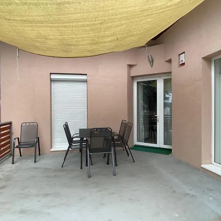 Sunshine Apartment *